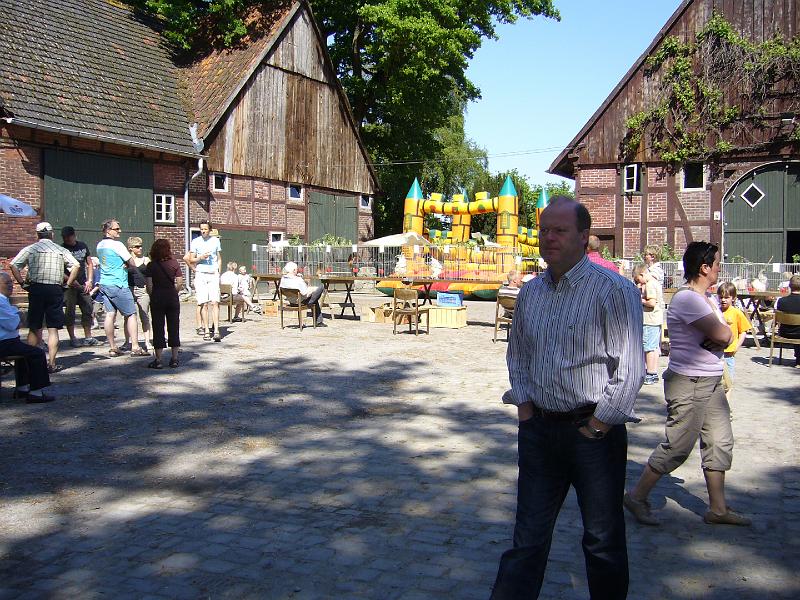 Haehnewettkraehen der Kreisjugend des Kreisverbandes Guetersloh 021.jpg - Hähnewettkrähen des Kreisverbandes Gütersloh in Langenberg auf dem Hofe Großelohmann
